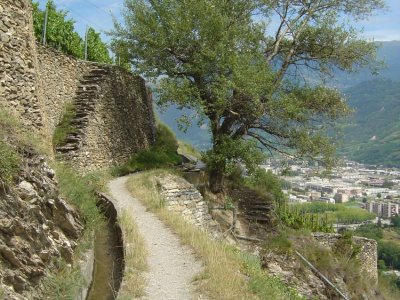 Le bisse du Mont d'Orge, entre Sion et Conthey
