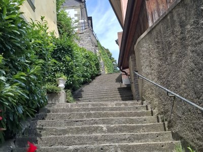Escalier menant à l'église de Rue